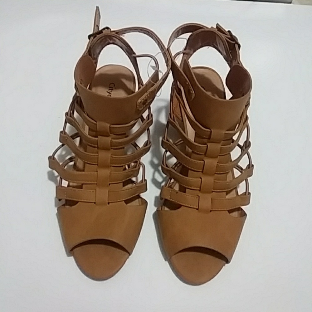 City classified wedge shoes